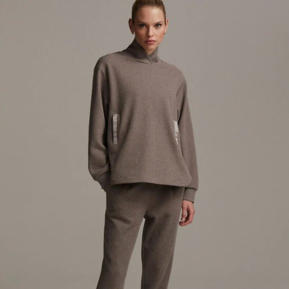Varley Tops - Varley Ellington Sweatshirt